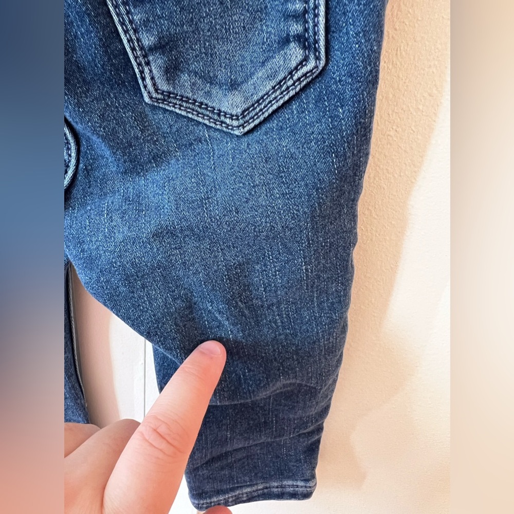 Old Navy Baby Denim Boyfriend Jeans Size 6-12 Months - Picture 7 of 8
